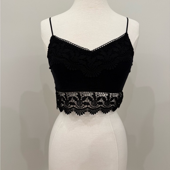 TOPSHOP Crochet Trim Bralette / Crop Top - Picture 5 of 12